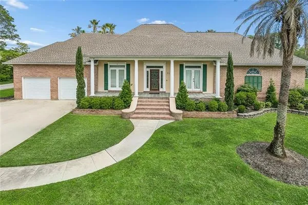 $580,000 | 3102 Bayou View Drive, Slidell, LA 70458