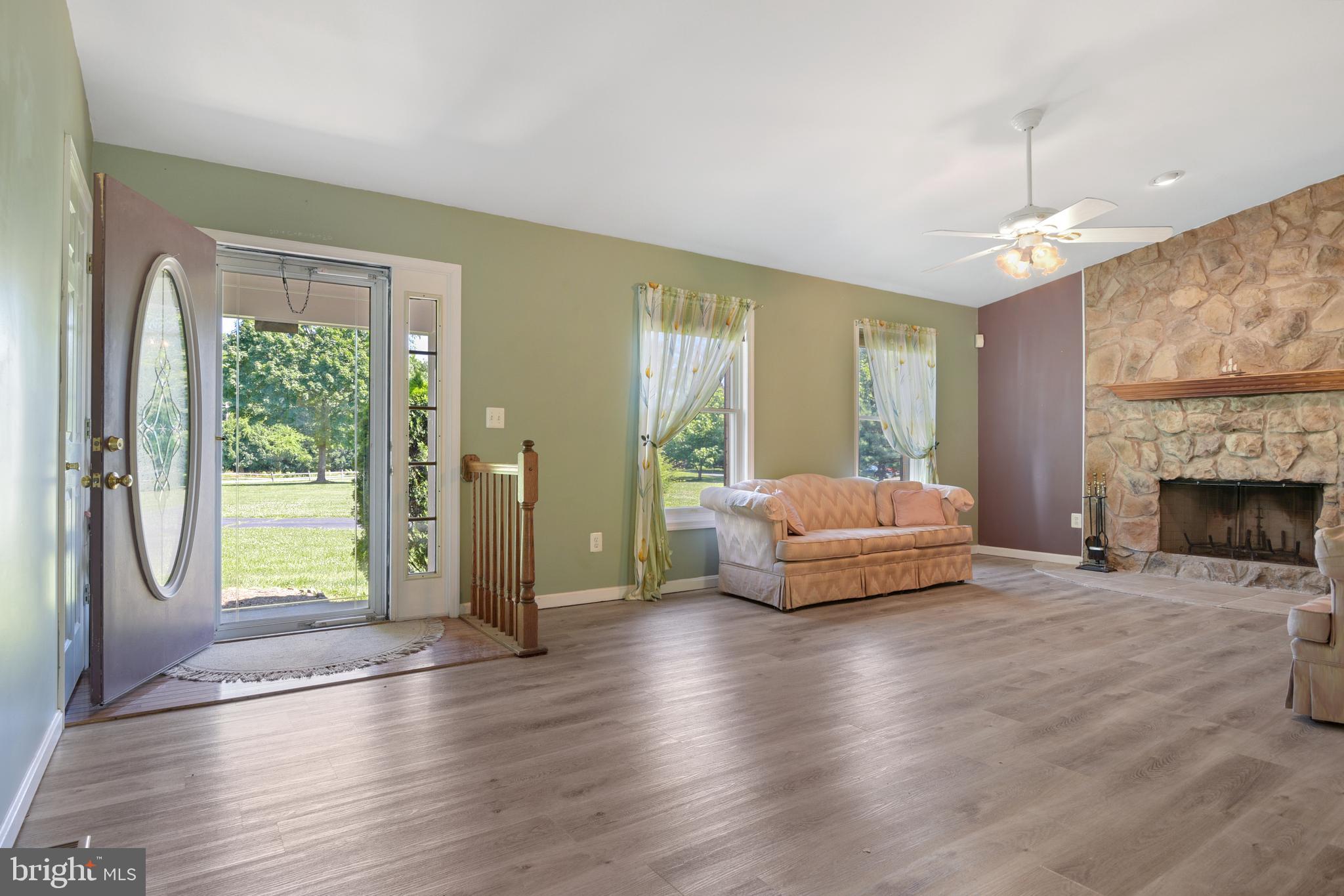 379 Quarry Road Delta, PA 17314 - Photo 3 of 37 Gallery Image 3
