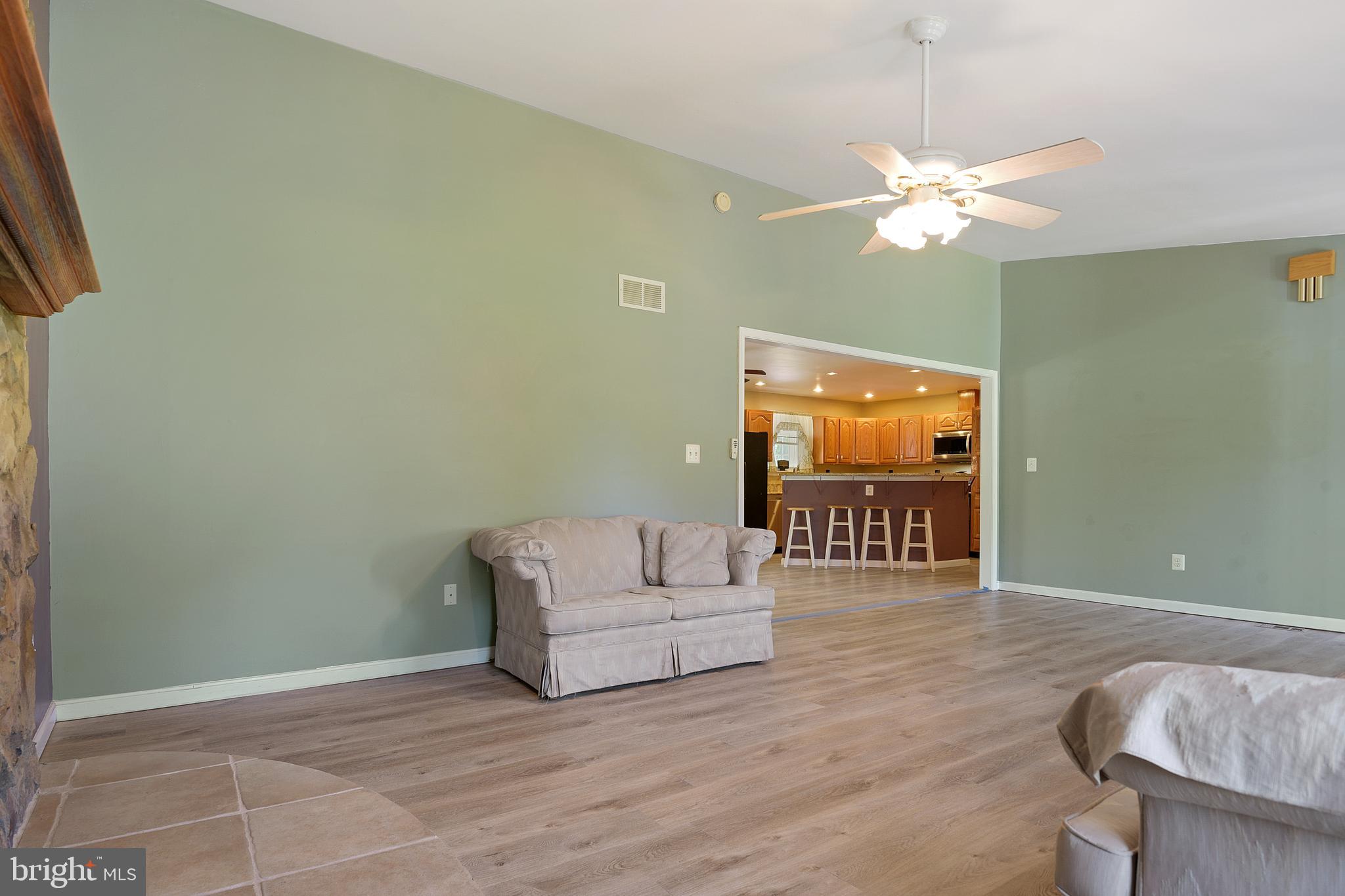 379 Quarry Road Delta, PA 17314 - Photo 4 of 37 Gallery Image 4