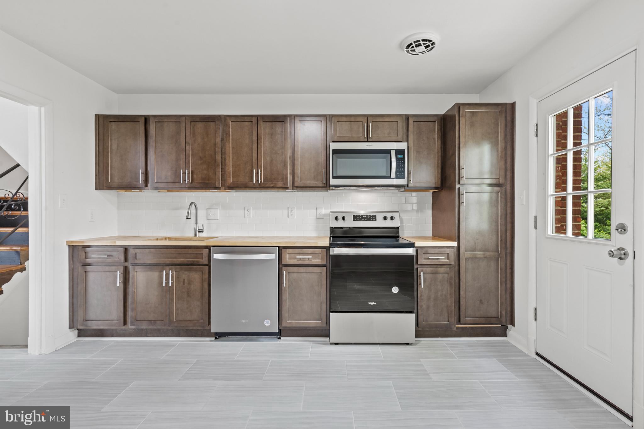 6217 Stoneham Road Bethesda, MD 20817 - Photo 11 of 35