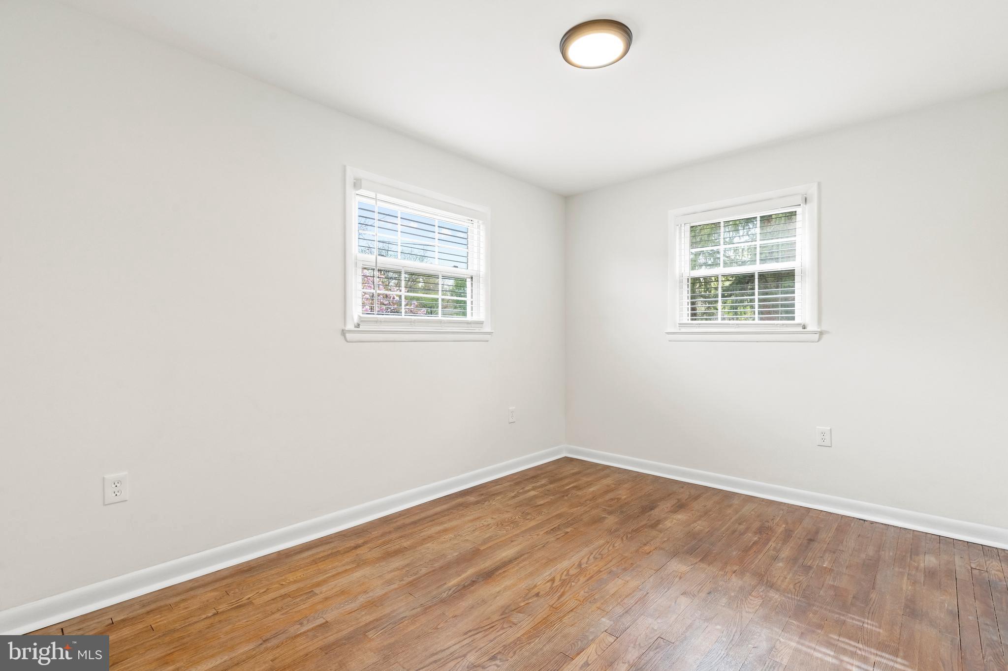 6217 Stoneham Road Bethesda, MD 20817 - Photo 13 of 35