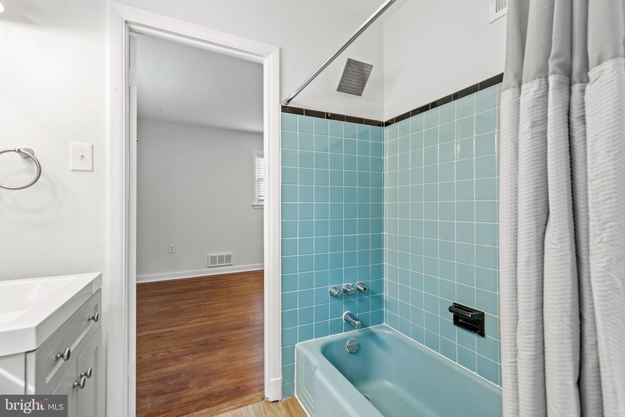 6217 Stoneham Road Bethesda, MD 20817 - Photo 17 of 35