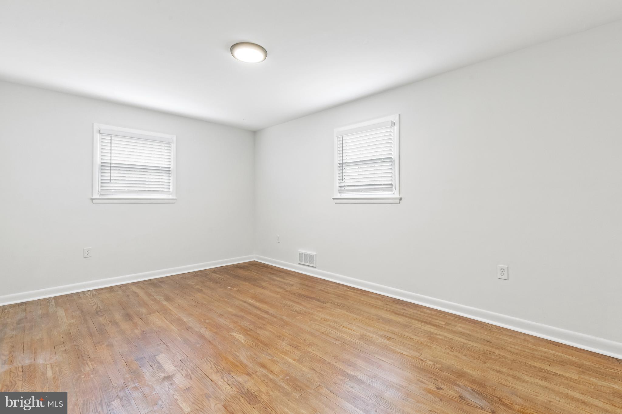 6217 Stoneham Road Bethesda, MD 20817 - Photo 18 of 35