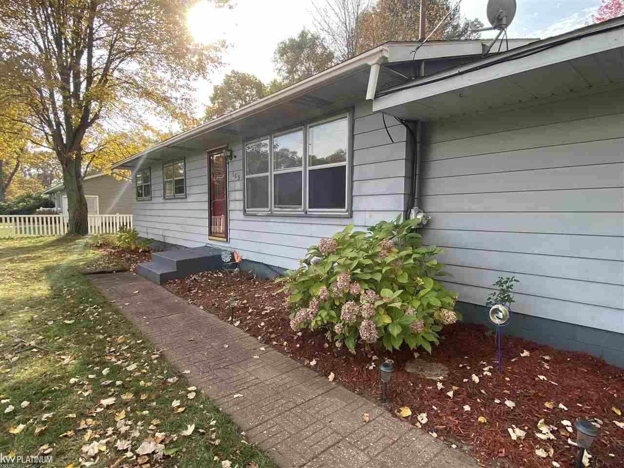 569 Horton Road Muskegon, MI 49445 - Photo 1 of 43 50060222.JPG