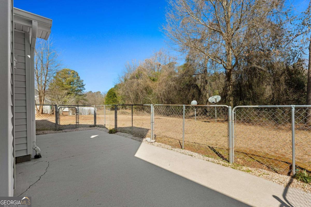 6270 Old Jefferson Road Athens, GA 30607 - Photo 27 of 33 a view of a backyard