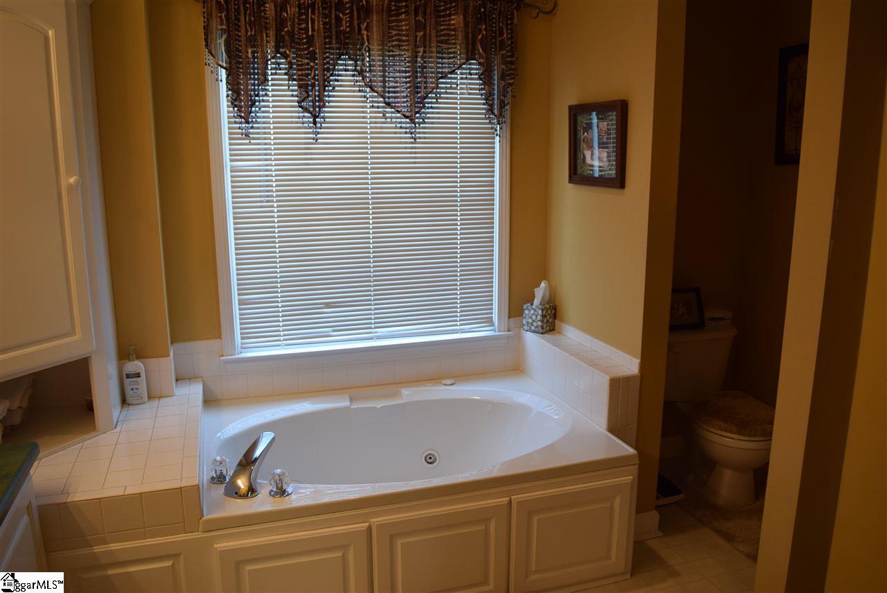 521 Dominion Way Boiling Springs, SC 29316 - Photo 13 of 35 Gallery Image 13