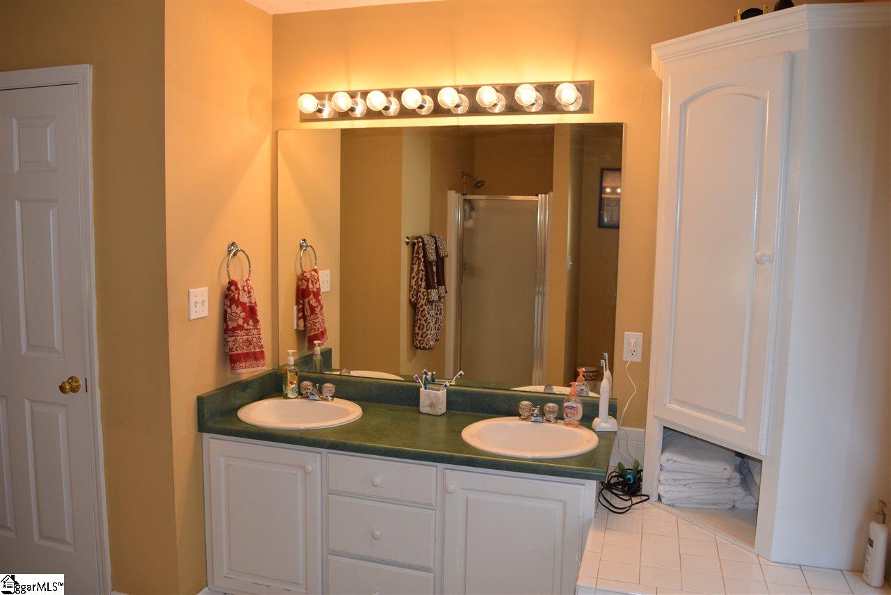 521 Dominion Way Boiling Springs, SC 29316 - Photo 15 of 35 Gallery Image 15
