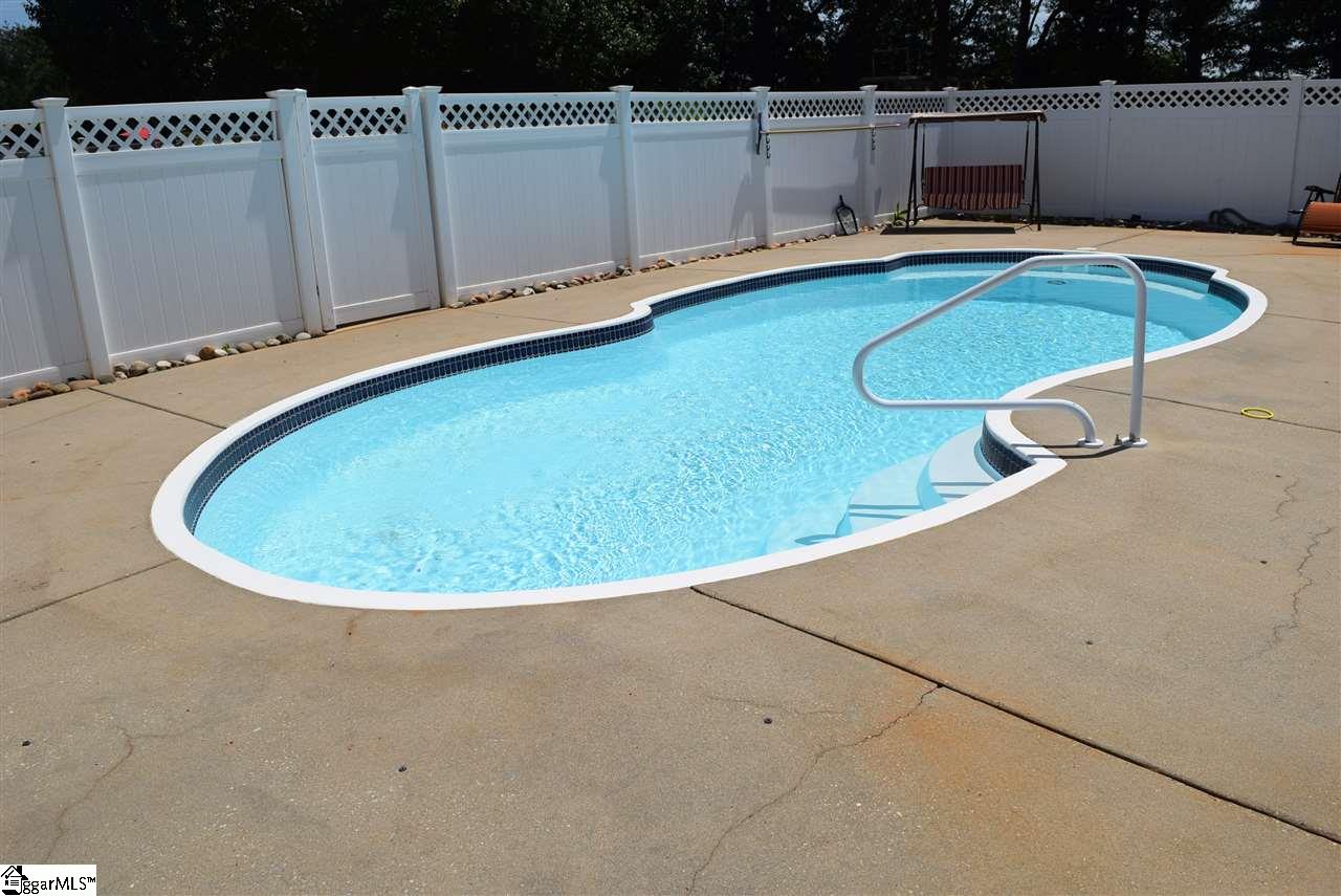 521 Dominion Way Boiling Springs, SC 29316 - Photo 26 of 35 Gallery Image 26