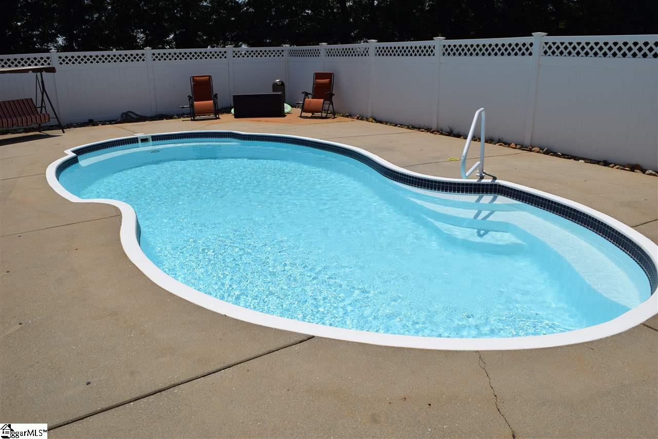 521 Dominion Way Boiling Springs, SC 29316 - Photo 31 of 35 Gallery Image 31
