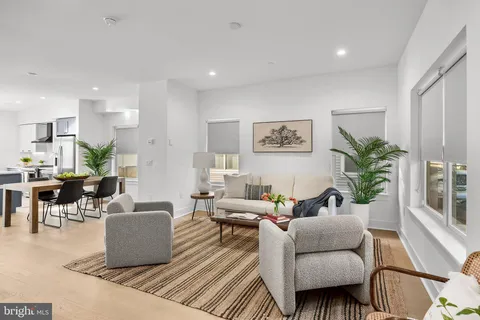 $620,000 | 9522 Golfview Lane, Philadelphia, PA 19114