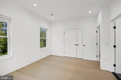 $620,000 | 9522 Golfview Lane, Philadelphia, PA 19114