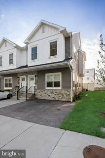 $620,000 | 9522 Golfview Lane, Philadelphia, PA 19114