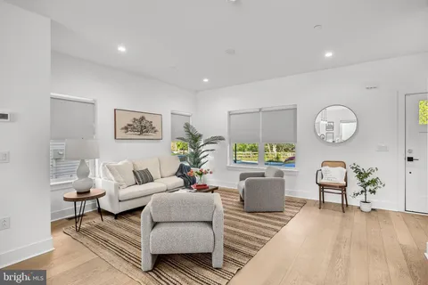 $620,000 | 9522 Golfview Lane, Philadelphia, PA 19114