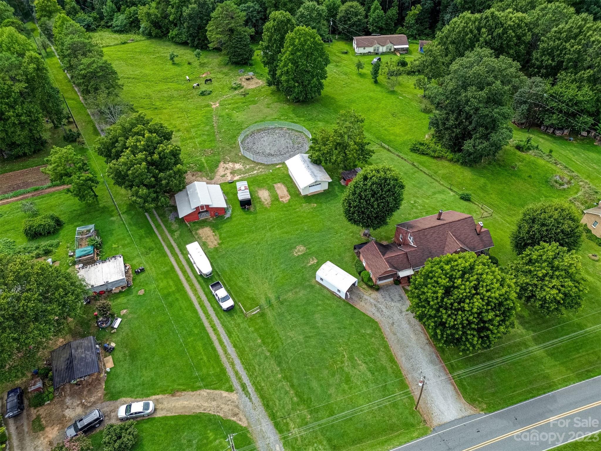 4093 Herman Sipe Road Conover, NC 28613 - Photo 4 of 36 Gallery Image 4