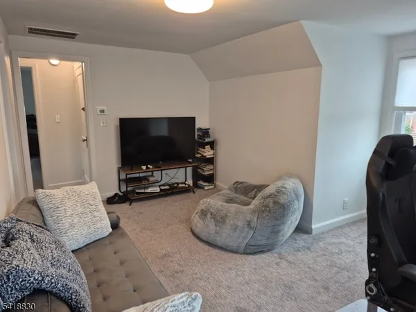 $1,850 | 551 Spruce Avenue, Unit 2, Garwood, NJ 07027