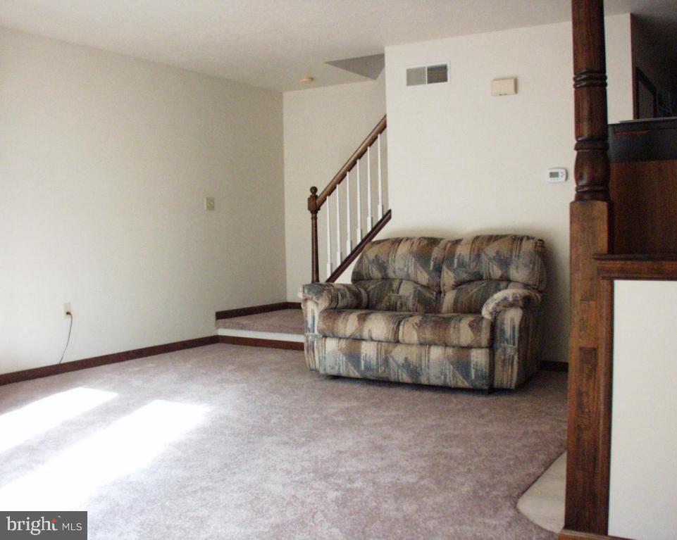 434 Crosswinds Drive Lititz, PA 17543 - Photo 3 of 20