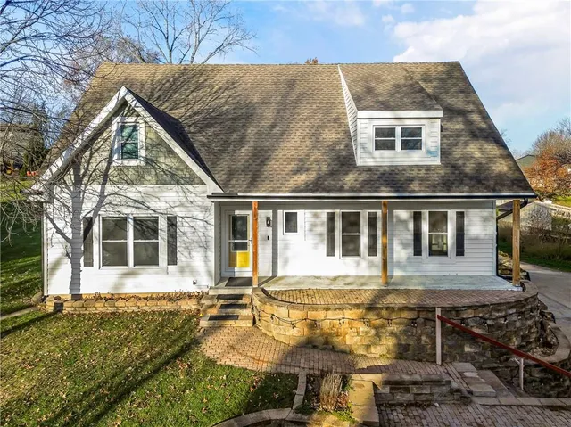 $385,000 | 1408 Dartmouth Drive, Liberty, MO 64068