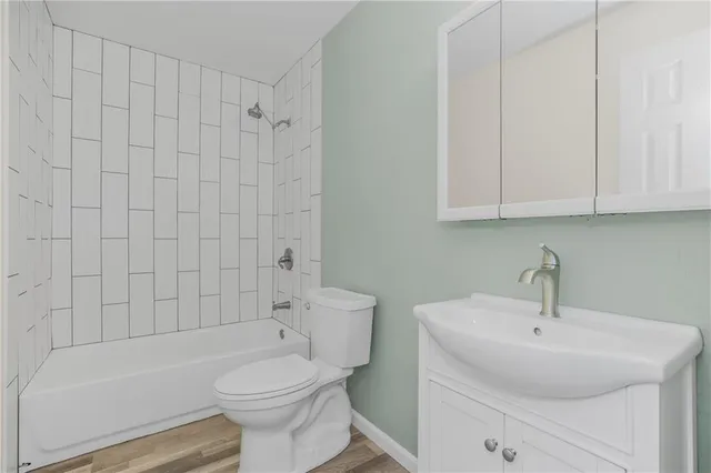 $385,000 | 1408 Dartmouth Drive, Liberty, MO 64068