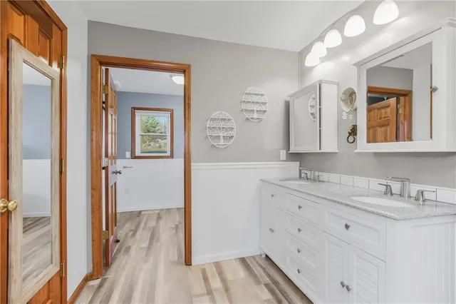 $385,000 | 1408 Dartmouth Drive, Liberty, MO 64068