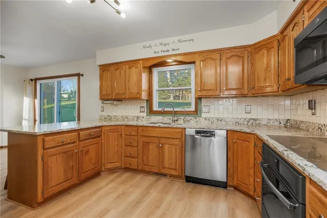 $385,000 | 1408 Dartmouth Drive, Liberty, MO 64068