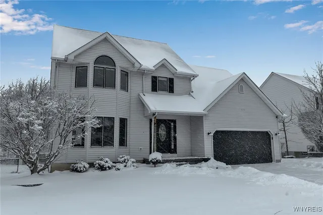 $615,000 | 9486 Boxwood Drive, Clarence, NY 14032