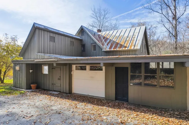 $385,000 | 43 Eastman Road, Sharon, VT 05068
