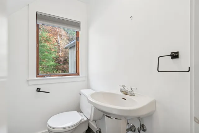 $385,000 | 43 Eastman Road, Sharon, VT 05068