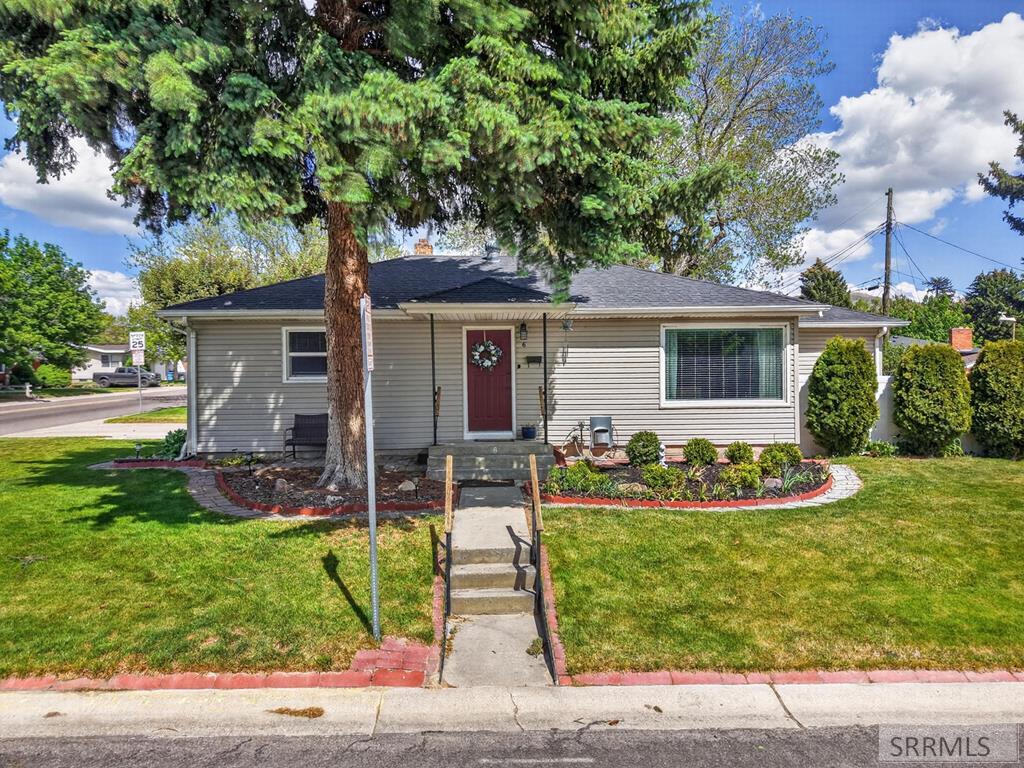 6 Stanford Avenue Pocatello, ID 83201 - Photo 1 of 58