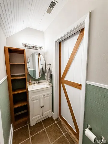 $340,000 | 5599 Co Highway 21, Nashville, IL 62263