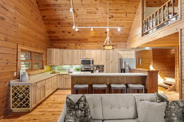 $1,300,000 | 2427 Beede Lake Trail, St. Croix Falls, WI 54024