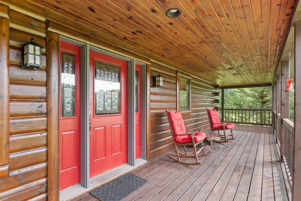 $1,300,000 | 2427 Beede Lake Trail, St. Croix Falls, WI 54024