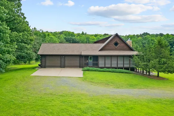$1,300,000 | 2427 Beede Lake Trail, St. Croix Falls, WI 54024