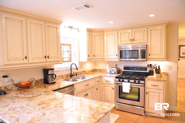 7346 Cook Road Foley, AL 36535 - Photo 2 of 36 Kitchen