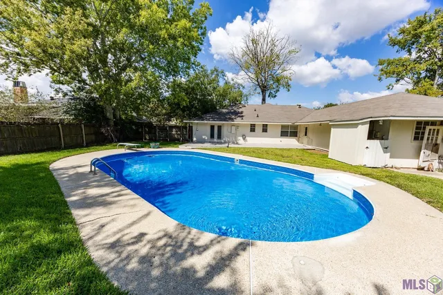 $324,900 | 10726 Cal Road, Baton Rouge, LA 70809