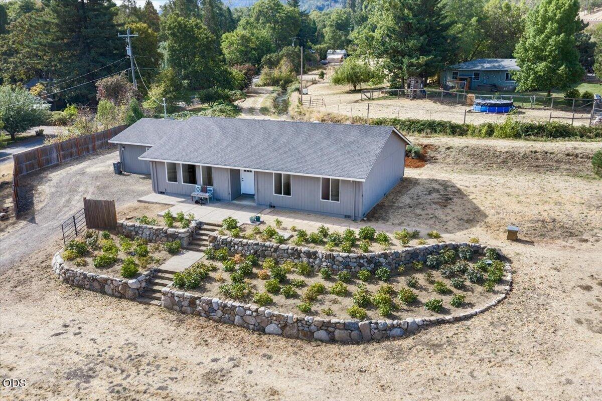 907 Neil Creek Road Ashland, OR 97520 - Photo 3 of 39 Gallery Image 3