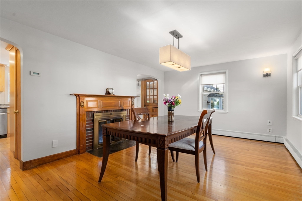 22 Munroe Road Lexington, MA 02421 - Photo 13 of 17