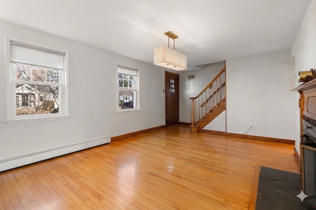 22 Munroe Road Lexington, MA 02421 - Photo 14 of 17