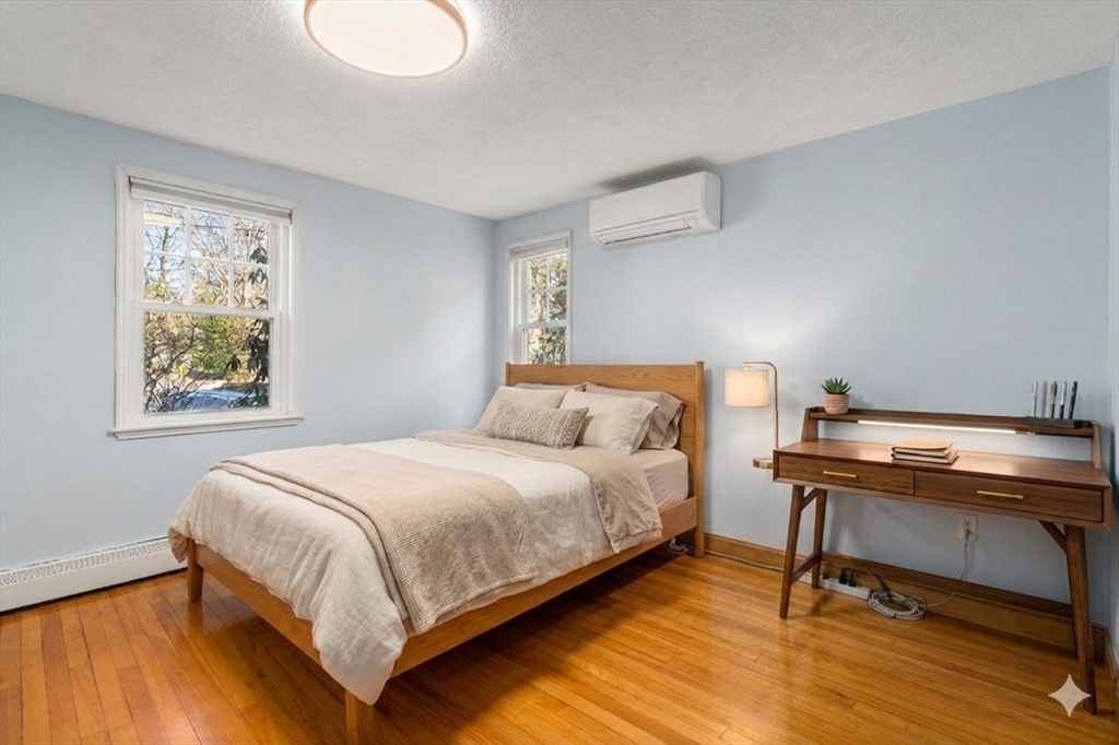 22 Munroe Road Lexington, MA 02421 - Photo 4 of 17