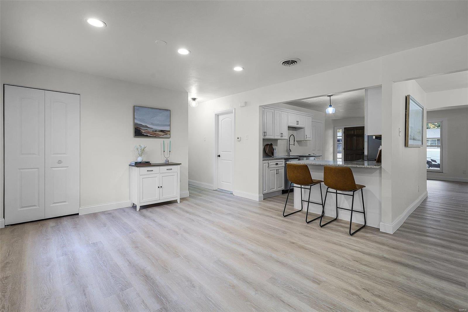 160 Green Acres Road St. Louis, MO 63137 - Photo 10 of 27 Gallery Image 10