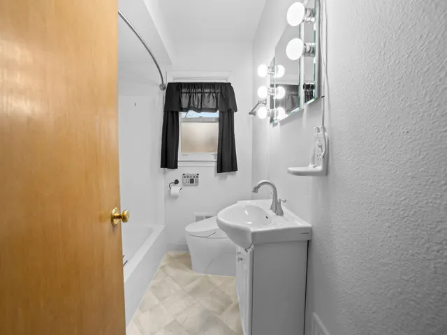 $209,900 | 1113 North Street, Beloit, WI 53511