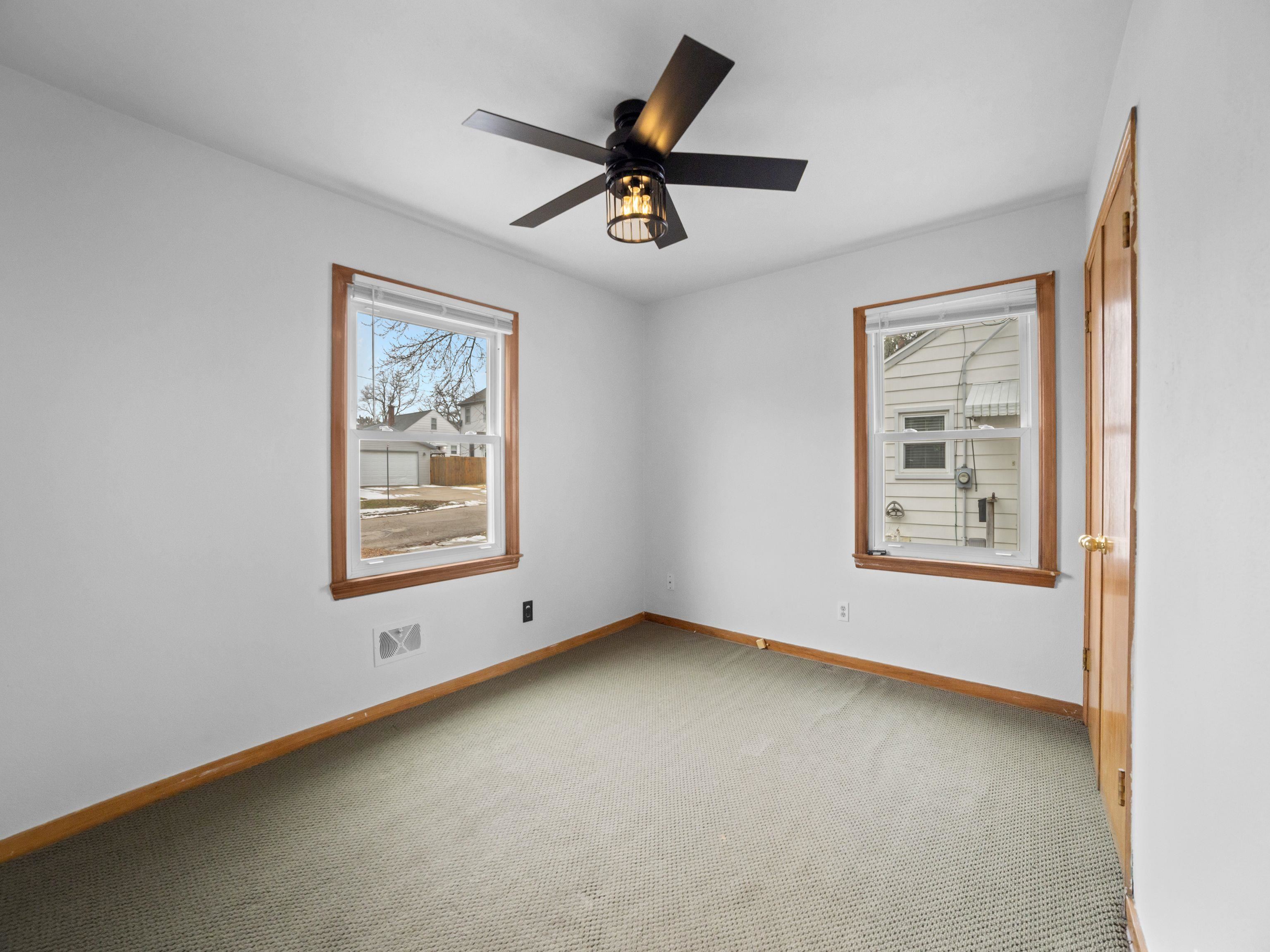 1113 North Street Beloit, WI 53511 - Photo 25 of 43