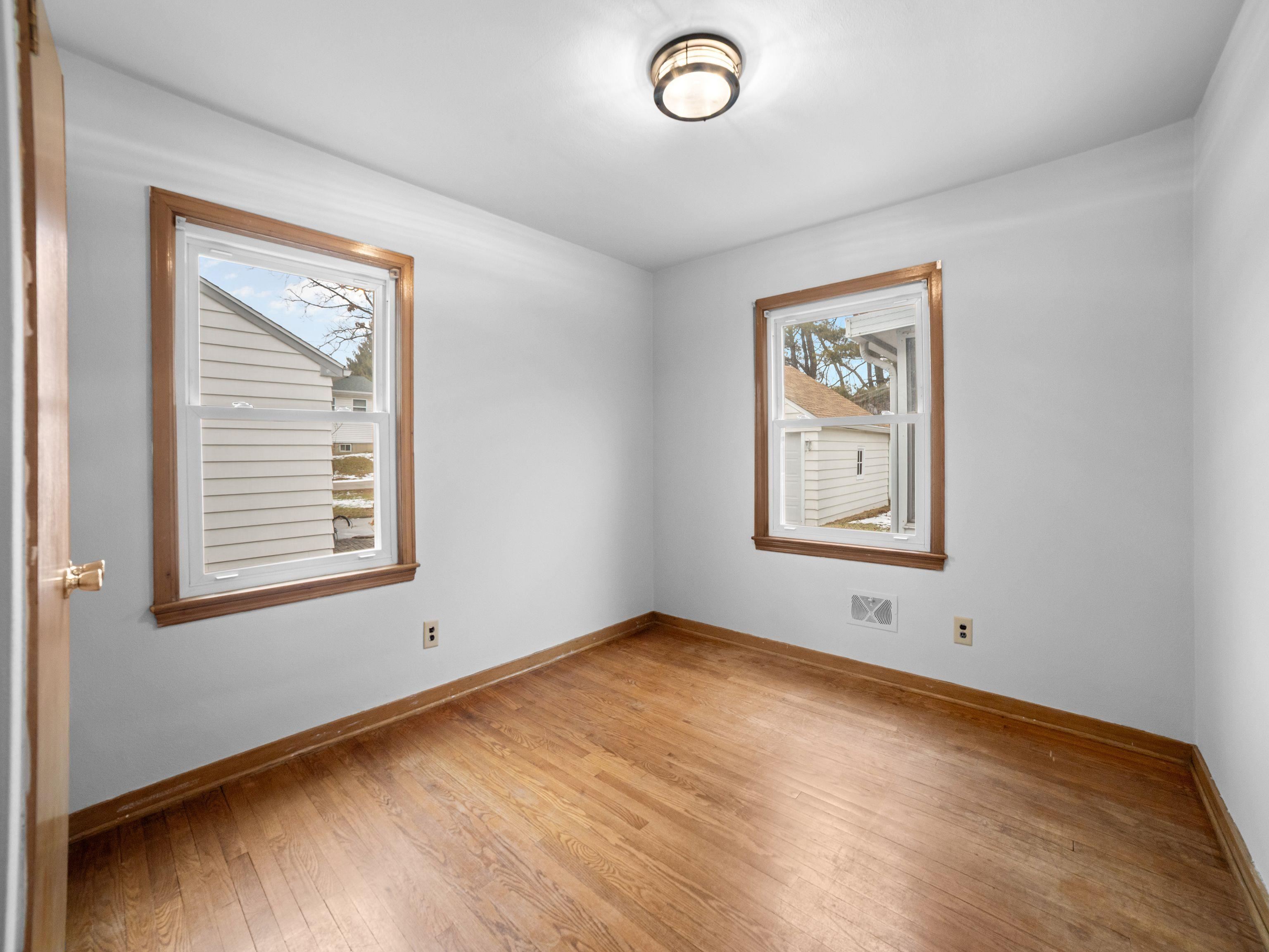 1113 North Street Beloit, WI 53511 - Photo 28 of 43