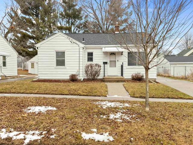 $209,900 | 1113 North Street, Beloit, WI 53511