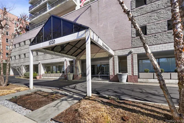 a view of a house with street