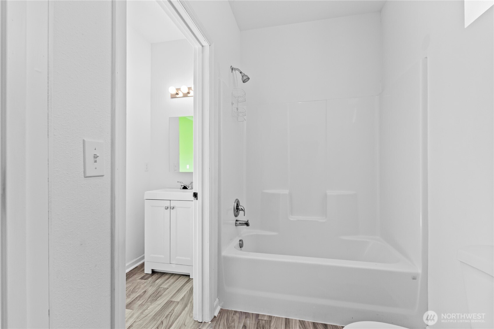 249 Flatt Road Kelso, WA 98626 - Photo 31 of 39 a bathroom with a bathtub and shower