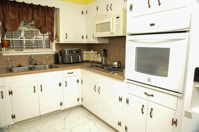 $179,000 | 480 Universal Street, McComb, MS 39648