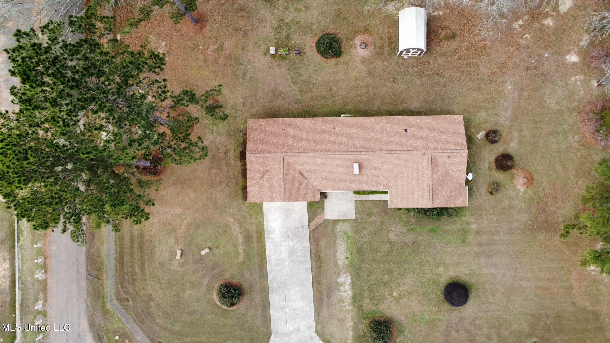 480 Universal Street McComb, MS 39648 - Photo 2 of 38 dji_fly_20260106_112706_114_176772138032