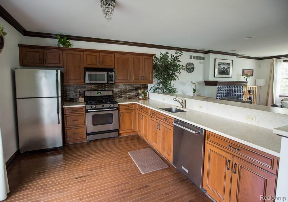 514 E Ferry Detroit, MI 48202 - Photo 11 of 46 514EFerrySt-114.jpg
