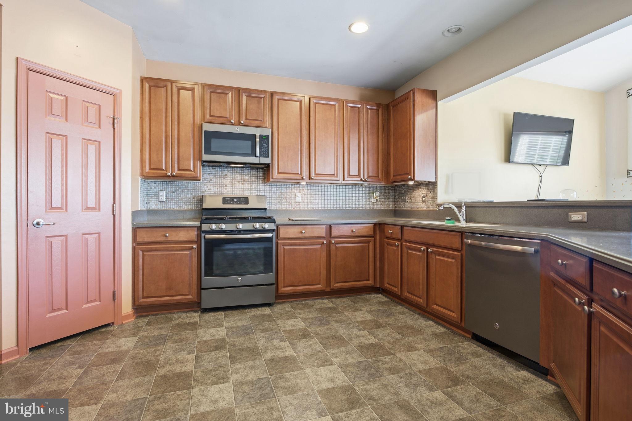 3212 Ridgeway Place Windsor Mill, MD 21244 - Photo 3 of 39