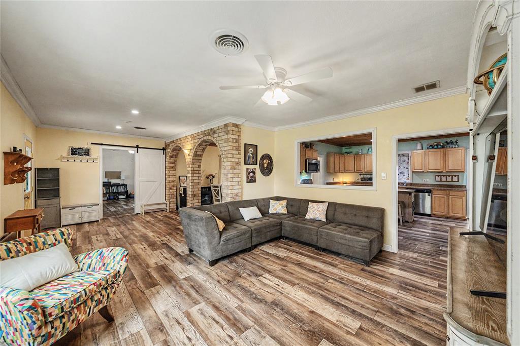 2313 Hickory Creek Road Denton, TX 76210 - Photo 8 of 39